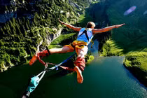 8 địa điểm nhảy bungee mạo hiểm nhất thế giới