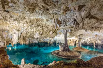 Giải bí ẩn tận sâu hang động ngầm lớn nhất thế giới