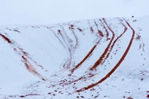 Kỳ quái sa mạc nóng nhất hành tinh phủ tuyết trắng xóa