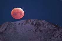 Ảnh đẹp chưa từng thấy về nguyệt thực toàn phần