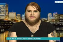 Chuyện lạ hôm nay: "Dị" cô gái 26 tuổi dành... 15 năm nuôi râu