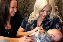 Lạ độc: Thai nhi "di cư" từ bụng người này sang bụng người kia