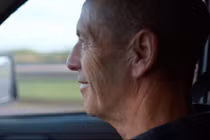 Ông bố có con khắp nơi, đặt mục tiêu làm cha 100 đứa trẻ