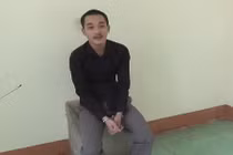 Video: Bị bắt vì trộm điện thoại còn tán tỉnh nữ chủ nhân xinh đẹp