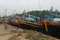 Hàng nghìn người dân TP HCM chạy bão 