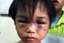 Sáng đi chùa, tối đánh, bắt cháu ngoại đi ăn xin