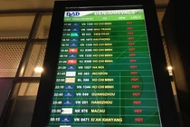 Đà Nẵng: Sân bay ngưng hoạt động, đường phố vắng tanh