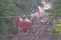Xôn xao tàu hỏa lật ở Ga Sóng Thần