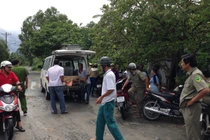 Hoảng hốt phát hiện tử thi co quắp trong ngôi nhà hoang