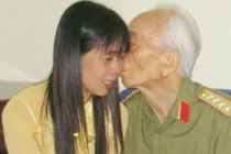 Thư xúc động của Tướng Giáp gửi bà mẹ Việt “nhiều con“