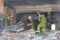 Ông ôm cháu chết co quắp trong biển lửa