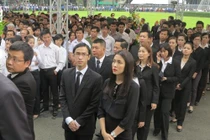 Hà Tăng, Quyền Linh đội nắng... chờ viếng Đại tướng