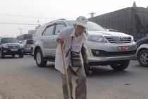 Ám ảnh cụ già còng lưng... dò đường đến mộ Đại tướng