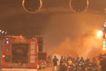 Khói lửa tạm làm tê liệt hầm Thủ Thiêm