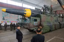 Nhìn gần tên lửa mới nhất Triều Tiên đang khiến Mỹ hoảng