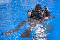 Quan sát Vệ binh Quốc gia Nga huấn luyện dưới nước