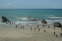 Mục kích Mỹ-Australia tập trận chiếm đảo lớn nhất từ trước tới nay