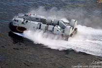 Bí ẩn Trung Quốc chế tạo thêm tàu đổ bộ Type 726A