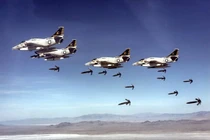 Khiếp sợ bom “mắt rắn” chuyên diệt bộ binh của Mỹ