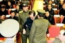 Chủ tịch Triều Tiên bắt chú ngay tại cuộc họp đảng 