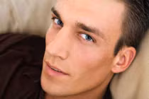 Đàn ông có tướng mặt nào dễ thành công? 