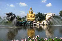 Có nên đặt tượng Bồ-tát trên non bộ?