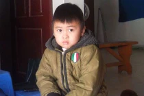 GV mầm non bỏ đói, đánh bé 4 tuổi đến bò lê?