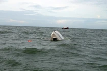 Hạnh bố thí qua việc “nhường sự sống” vụ lật ca nô 