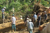 Thi thể chàng trai dưới hàng trăm mét khối đất đá