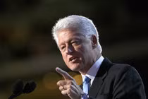 Cựu Tổng thống Mỹ Bill Clinton học thiền định và ăn chay 