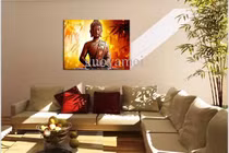 Treo tranh Phật trong phòng khách