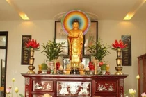 Tiền Phật hậu linh