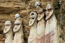 Những quan tài hình người 600 năm tuổi 