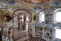 Đắm mình trong thư viện tôn giáo lớn nhất thế giới