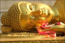 Phật tử tuyệt thực để được dựng tượng Phật