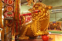 Bí mật ngôi chùa “biến đất sét thành tượng đồng” 