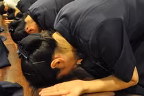 Lạy Phật cách nào đúng?