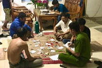 “Hoa mắt” với các hình thức đánh bạc vừa bị triệt phá