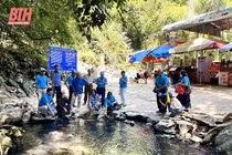 Chuyện kỳ bí chưa kể ở suối "cá thần" Cẩm Lương