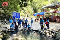 Chuyện kỳ bí chưa kể ở suối "cá thần" Cẩm Lương