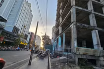 Huế: Xót xa công trình bỏ hoang ngay khu phố Tây sầm uất