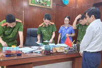 Đà Nẵng: Bắt tạm giam Chủ tịch UBND quận Cẩm Lệ