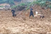 Cận cảnh tìm kiếm người mất tích vụ sạt lở thủy điện Kà Tinh