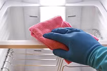 5 bước khử sạch mùi hôi và vết bẩn trong tủ lạnh sau Tết