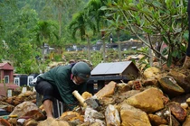 Nghĩa trang lớn nhất Đà Nẵng tan hoang sau đợt mưa lớn lịch sử