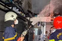 Toàn cảnh vụ cháy ở trung tâm Đà Nẵng sáng 20/10