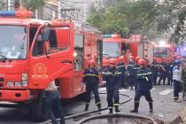 Cháy cơ sở sản xuất nước yến ở Đà Nẵng: 8 xe cứu hỏa đến hiện trường