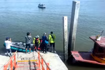 5 du khách bị thương, 2 người mất tích do lốc xoáy lật thuyền 