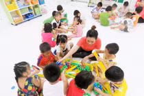 Những giáo viên nào được hỗ trợ khó khăn do đại dịch COVID-19?