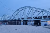 Cầu Nam Ô - điểm ngắm hoàng hôn cực hot dưới chân đèo Hải Vân